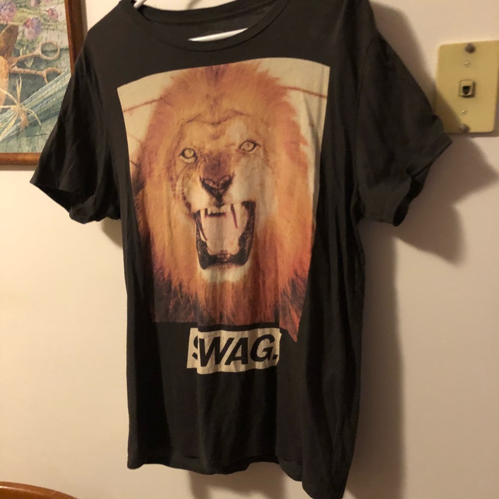 American eagle t shirt